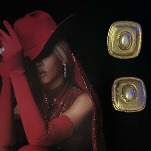 vintage clip on earrings